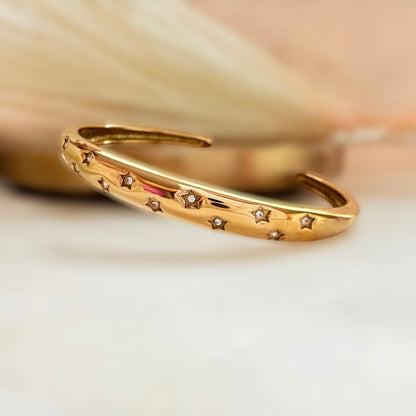 Nina Bangle